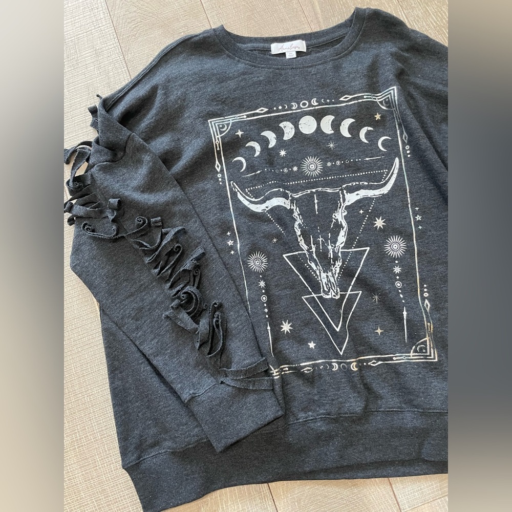 Womens Cowskull Graphic Fringe Cotton Sleeve Sweatshirt (2X)
